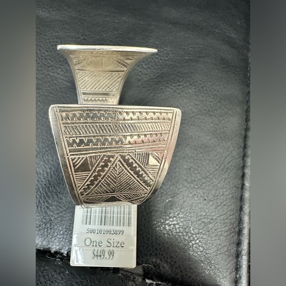 Banana Republic NWT Engraved Tuareg Cuff Ethnopur - Picture 7 of 7